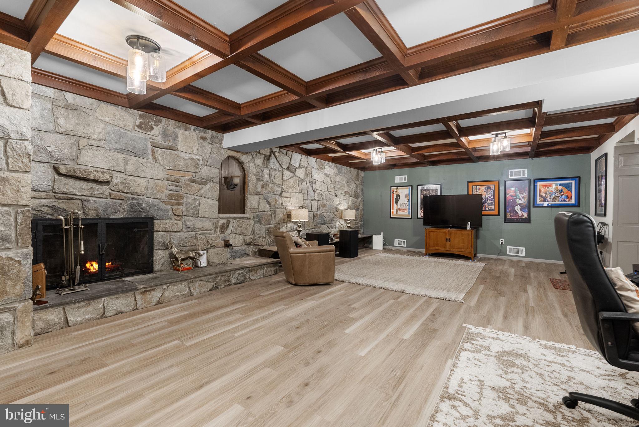 TANTALLON ON THE POTOMAC - Residential