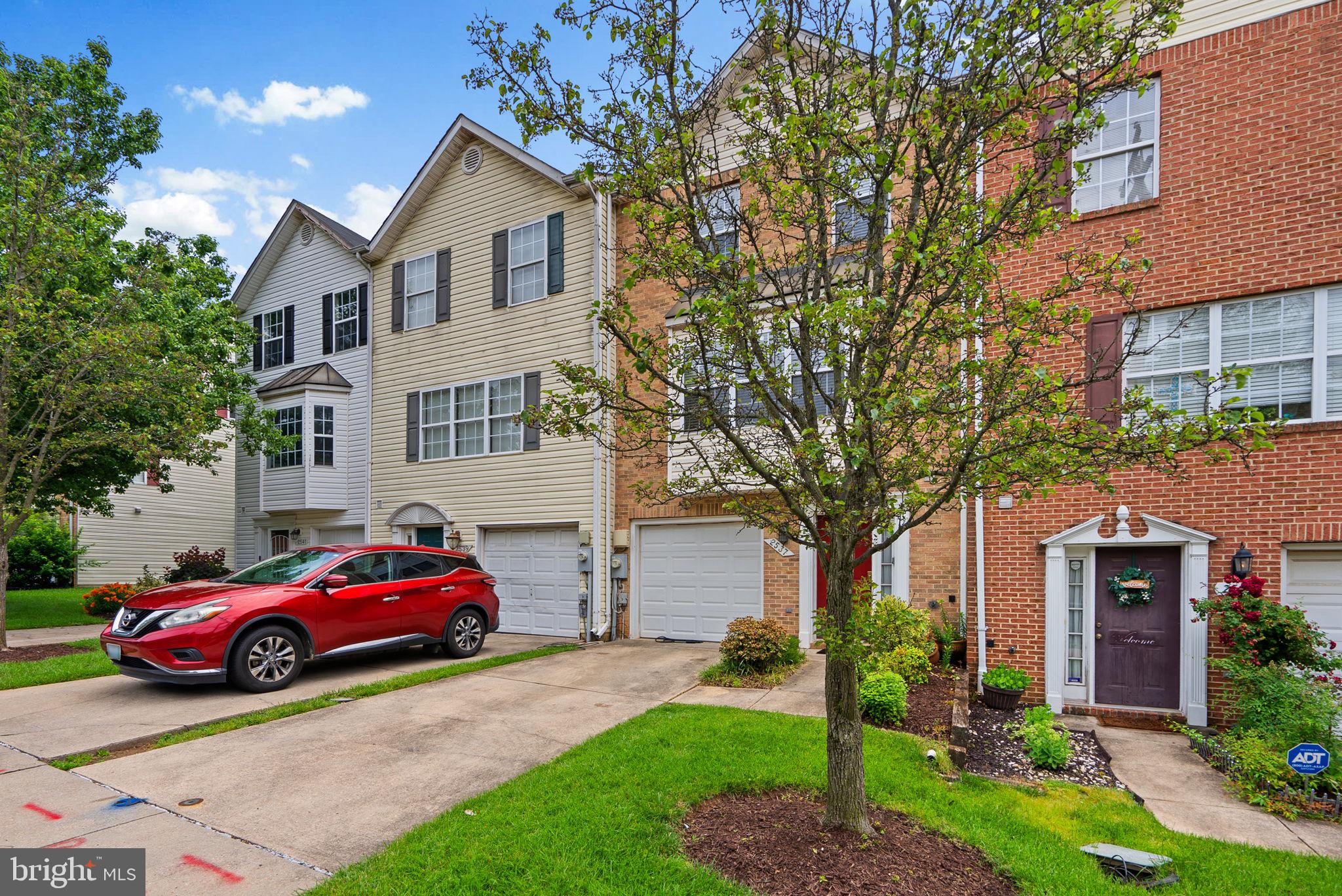 2537 MARKHAM LANE