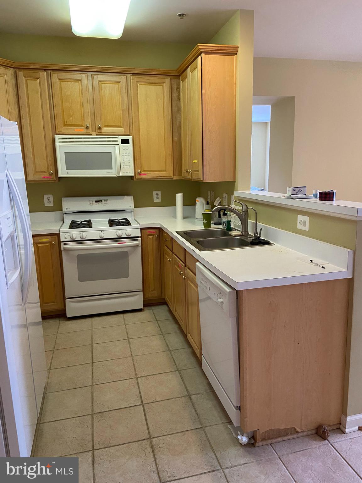 BELMONT GREENE CONDO - Residential Lease