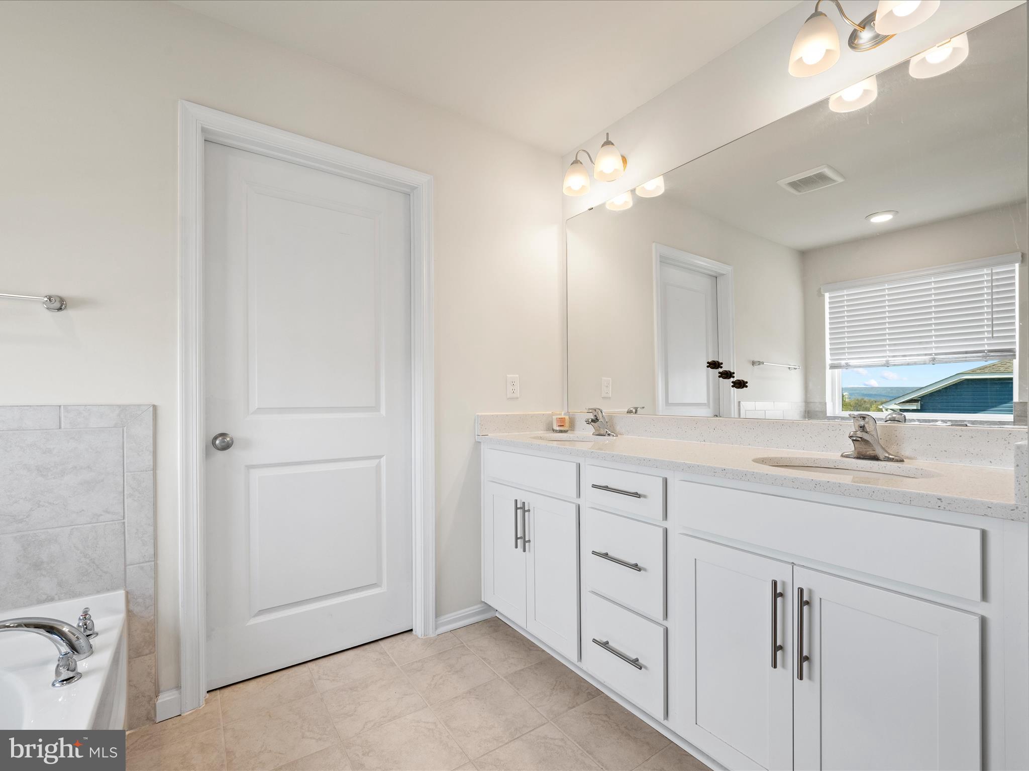 HERMITAGE - Residential