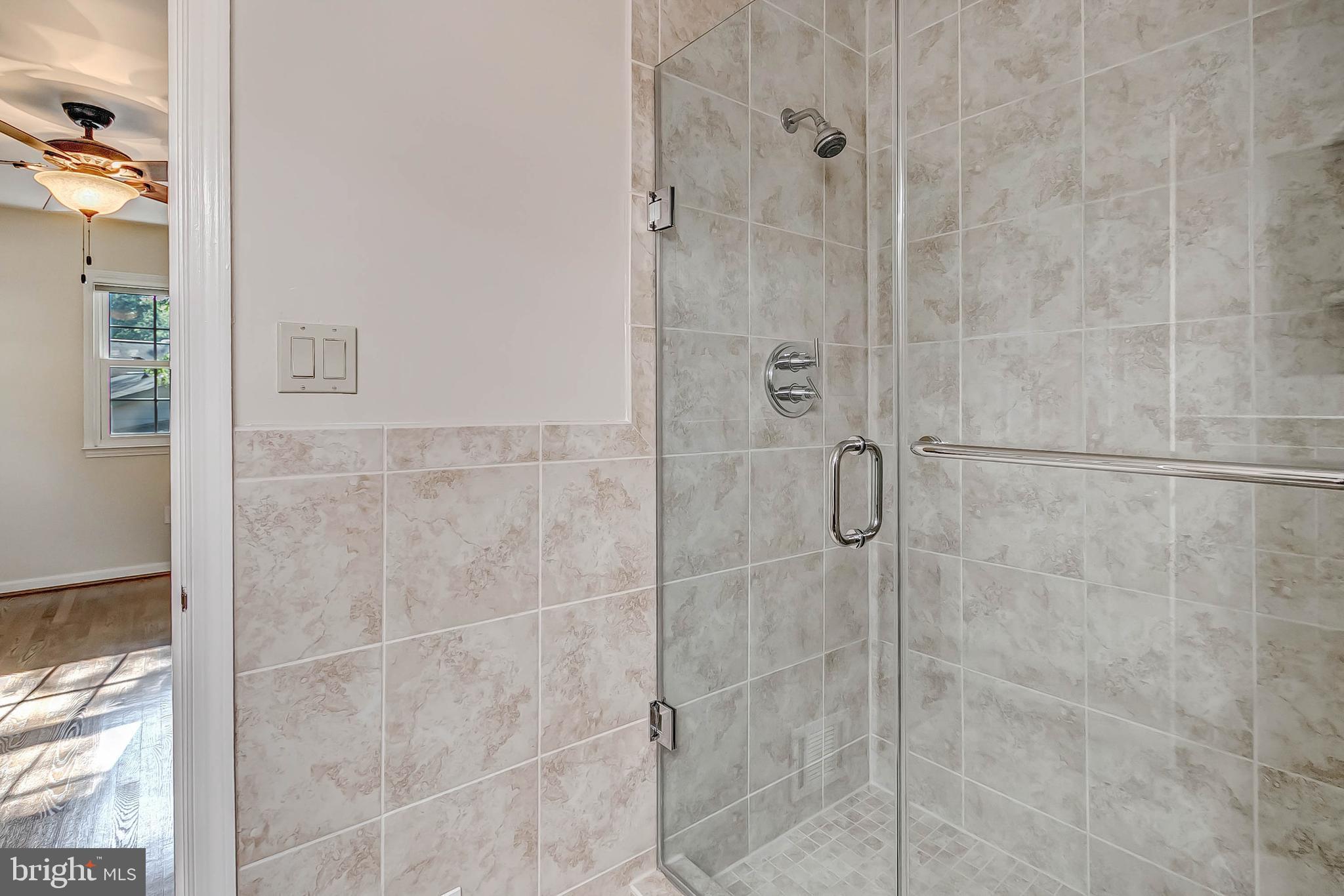 TYSONS VALLEY - Residential Lease