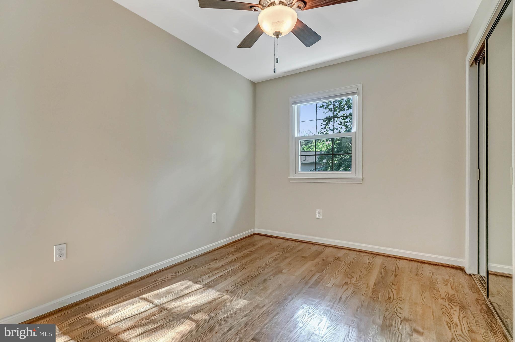 TYSONS VALLEY - Residential Lease