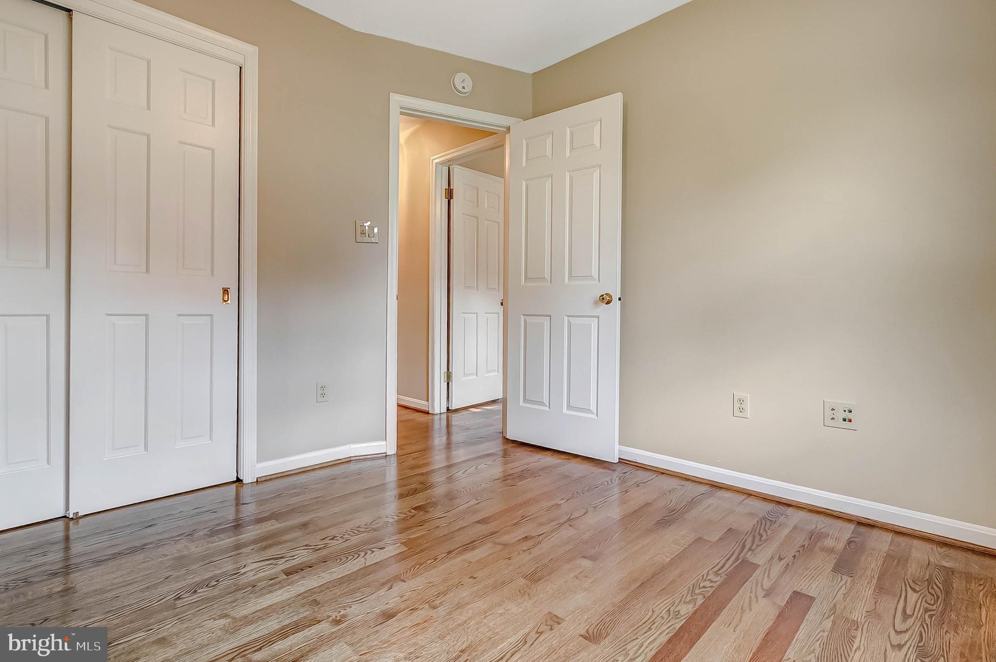 TYSONS VALLEY - Residential Lease