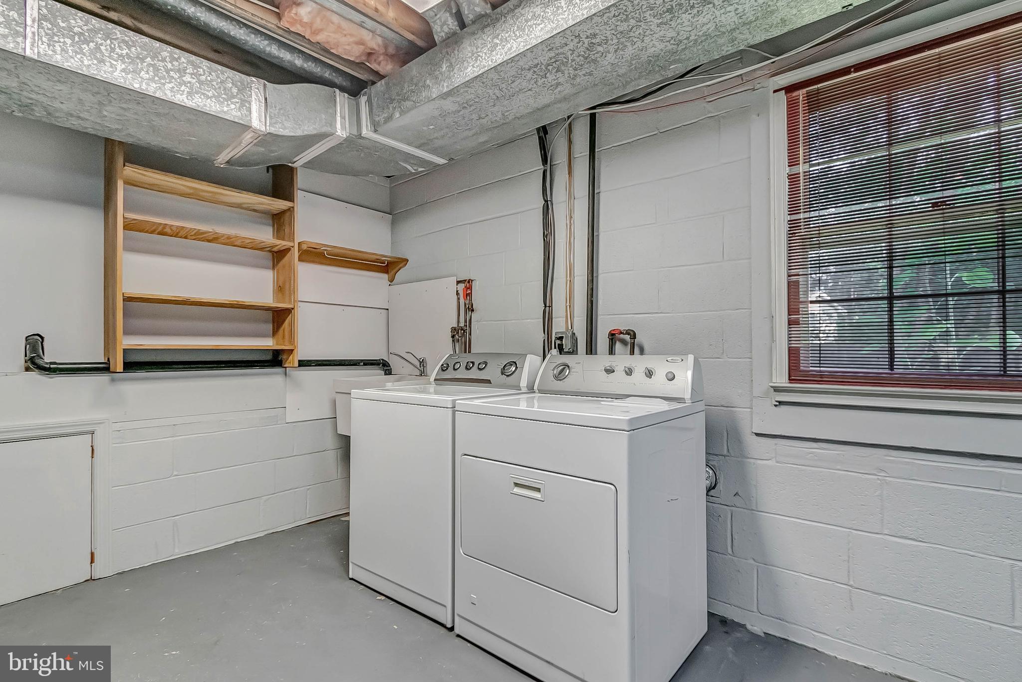 TYSONS VALLEY - Residential Lease