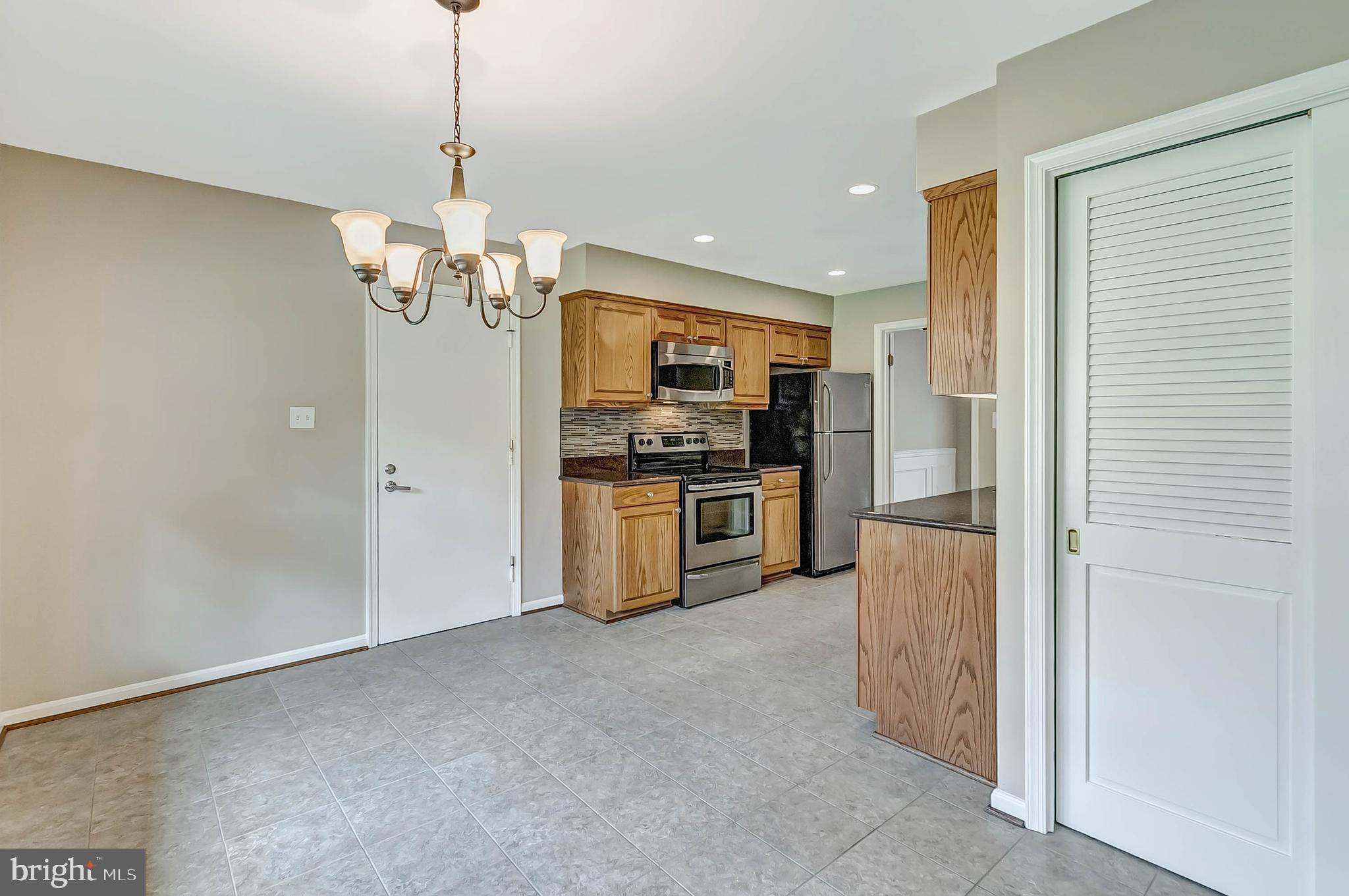 TYSONS VALLEY - Residential Lease