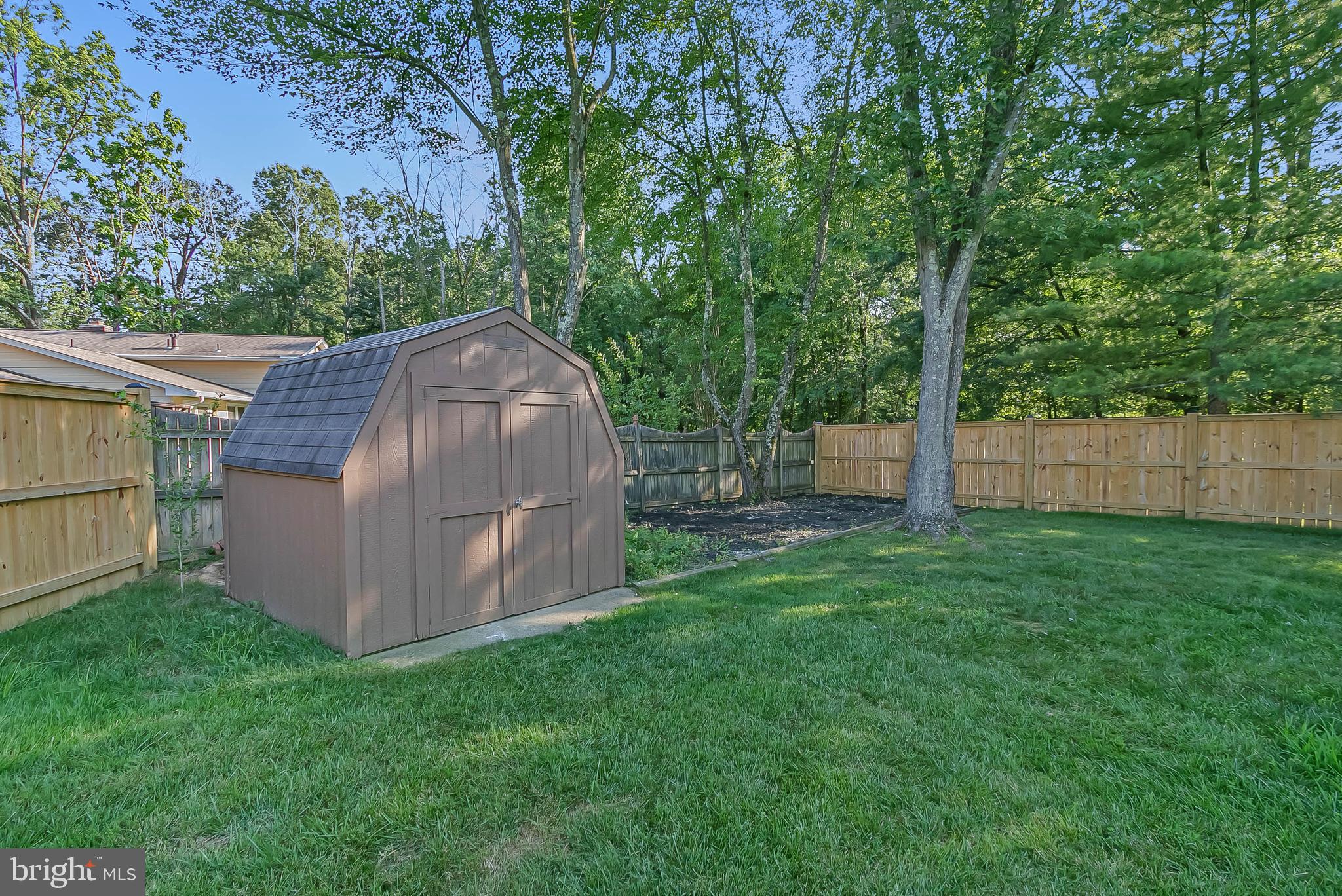 TYSONS VALLEY - Residential Lease