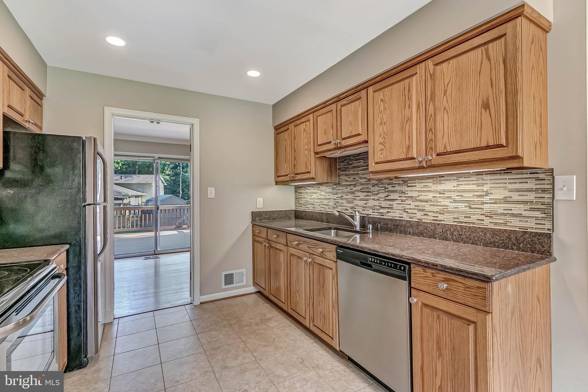 TYSONS VALLEY - Residential Lease