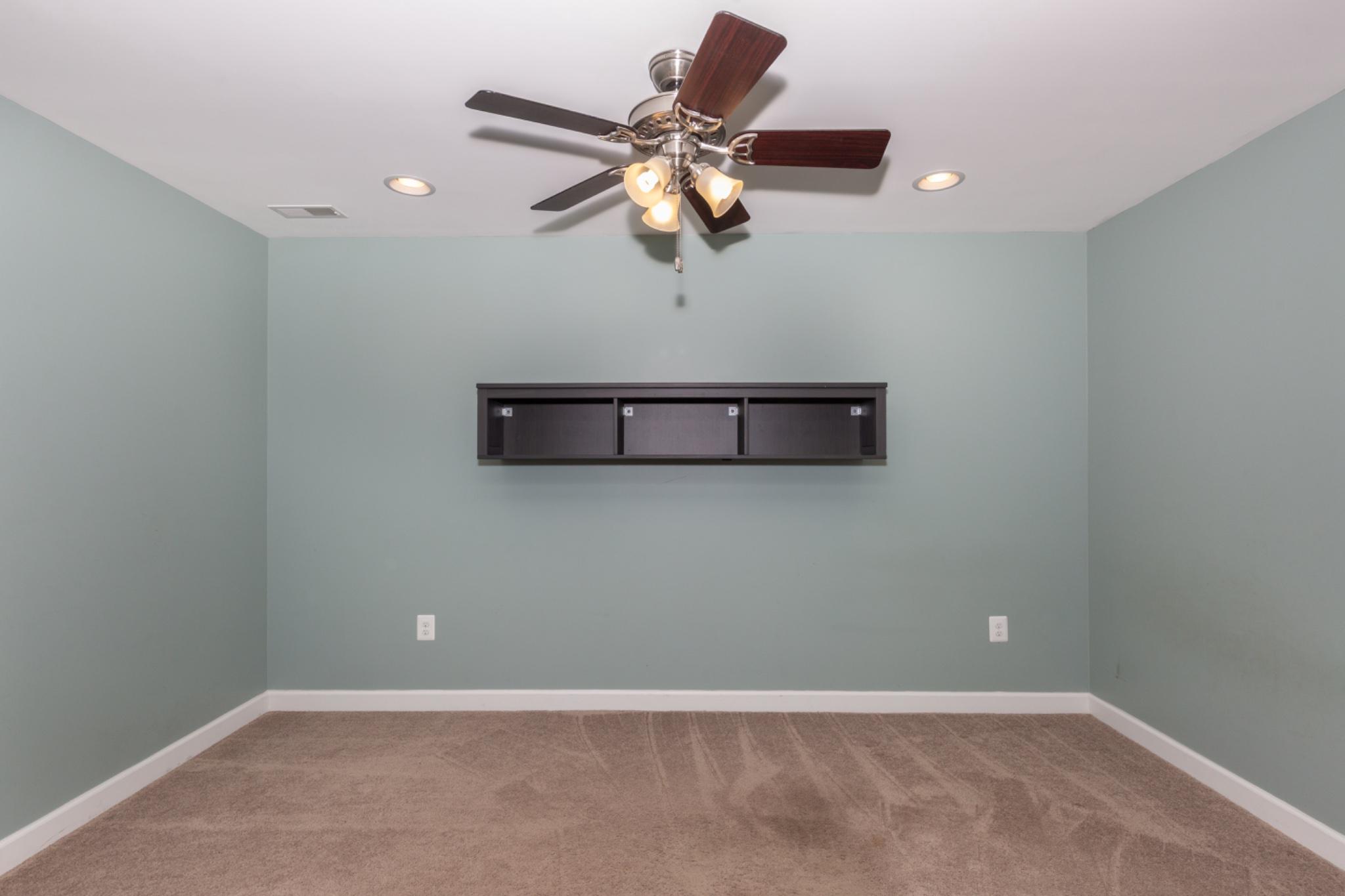 MANCHESTER FARMS - Residential