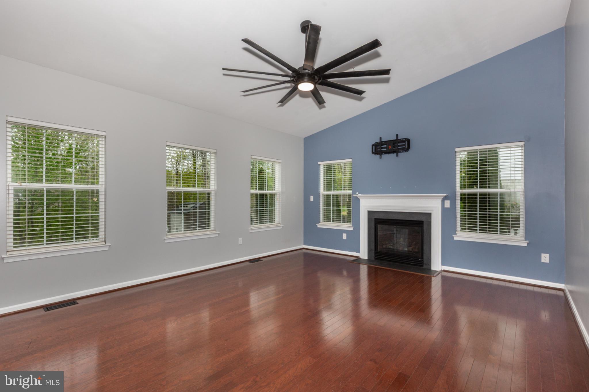 MANCHESTER FARMS - Residential