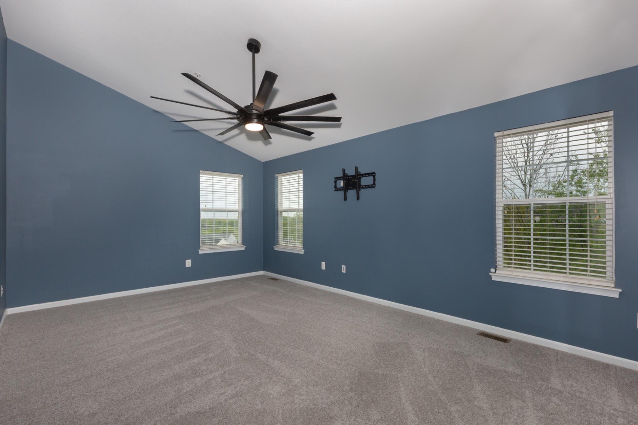 MANCHESTER FARMS - Residential