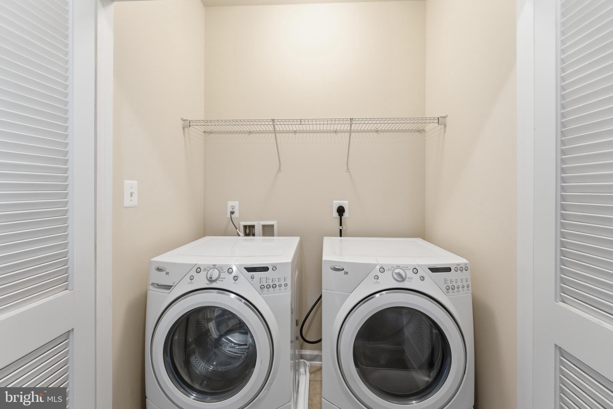 LANSDOWNE TOWN CENTER CONDOS - Residential