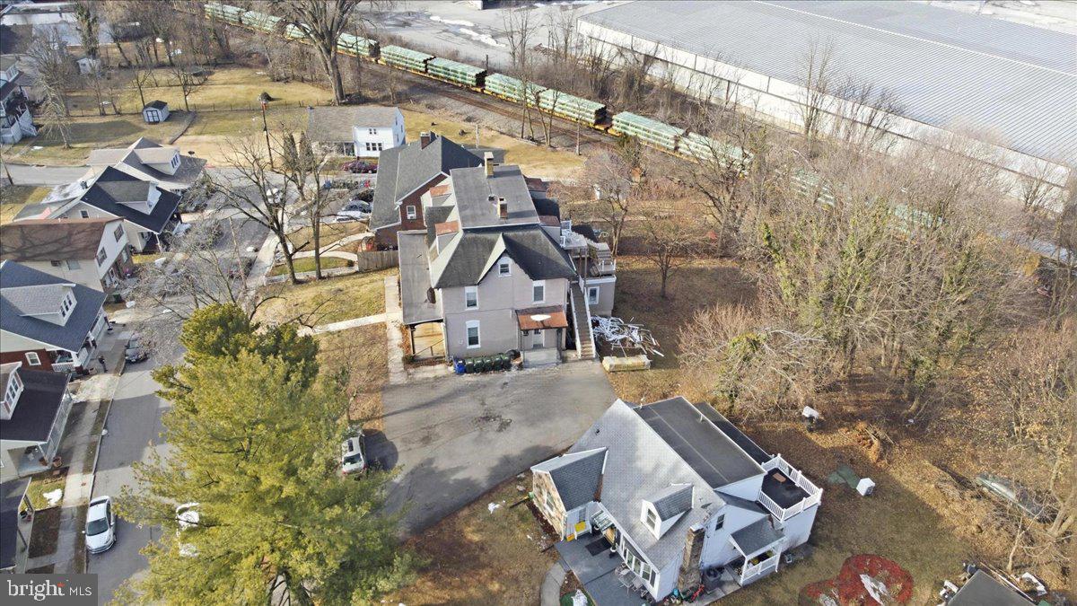 671 HIGHLAND WAY