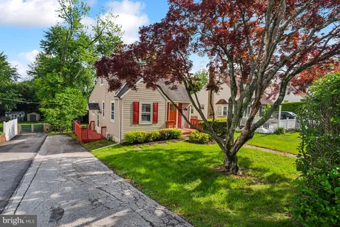 909 Old Lancaster Road, Berwyn, PA MLS: PACT2097210