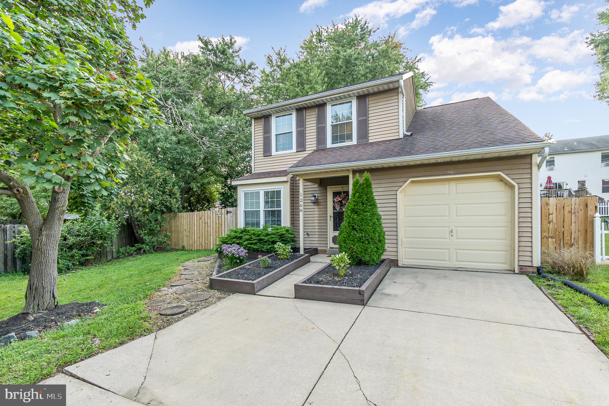 RIVERSIDE - Residential