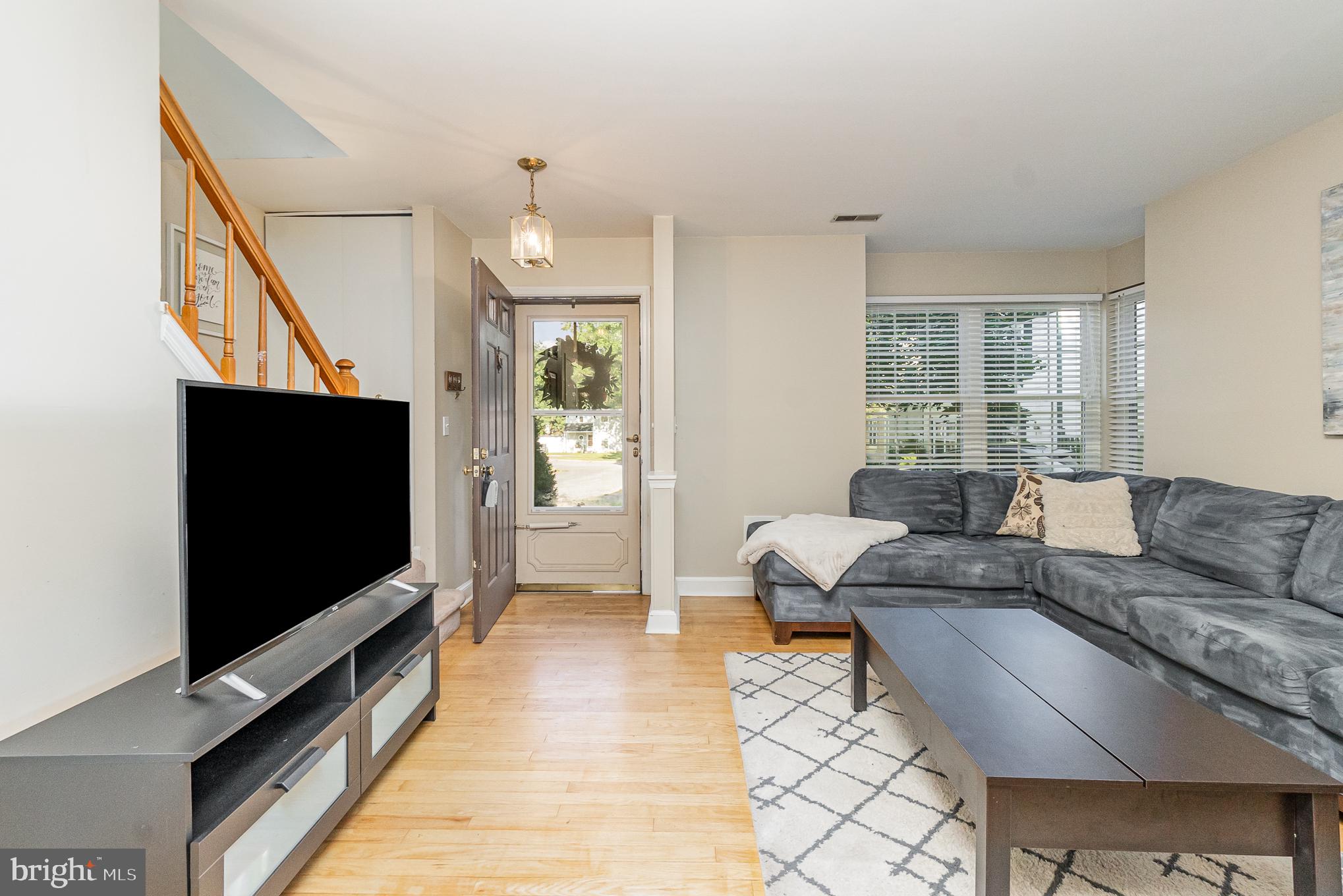 RIVERSIDE - Residential