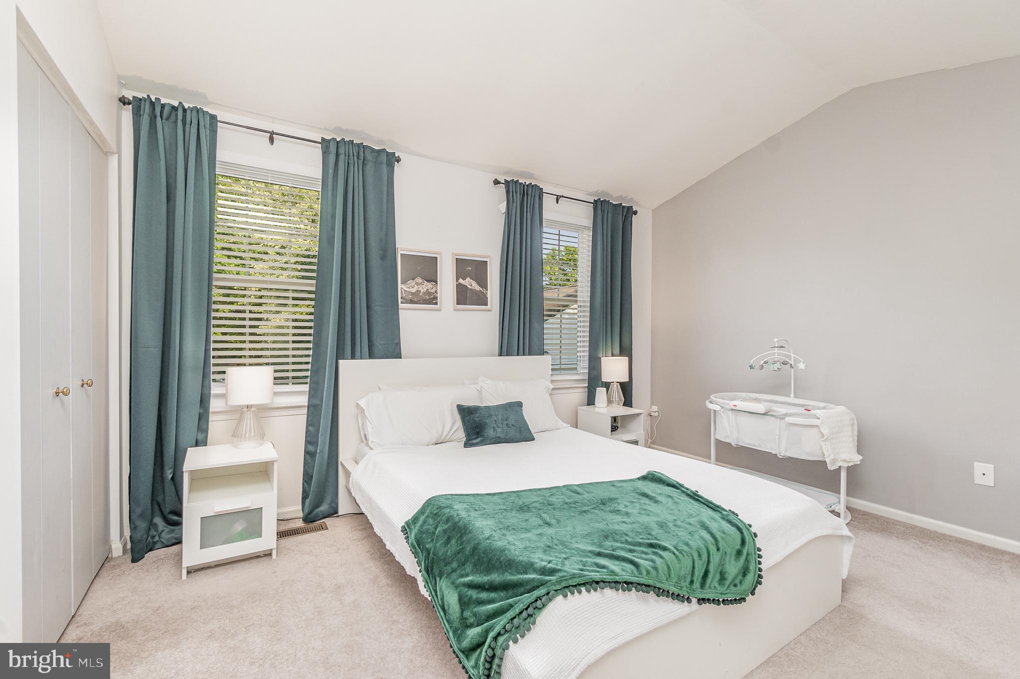 RIVERSIDE - Residential