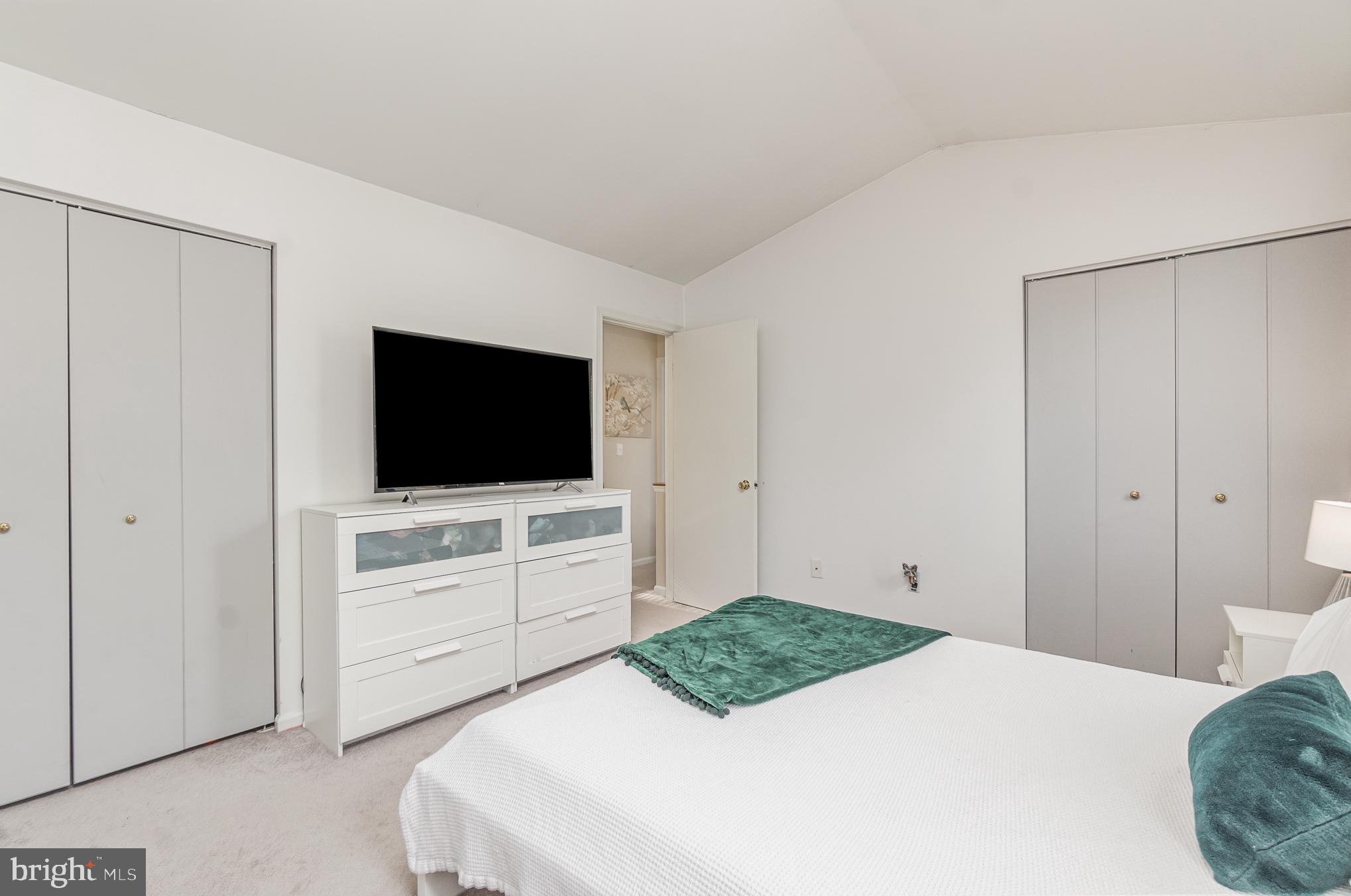 RIVERSIDE - Residential