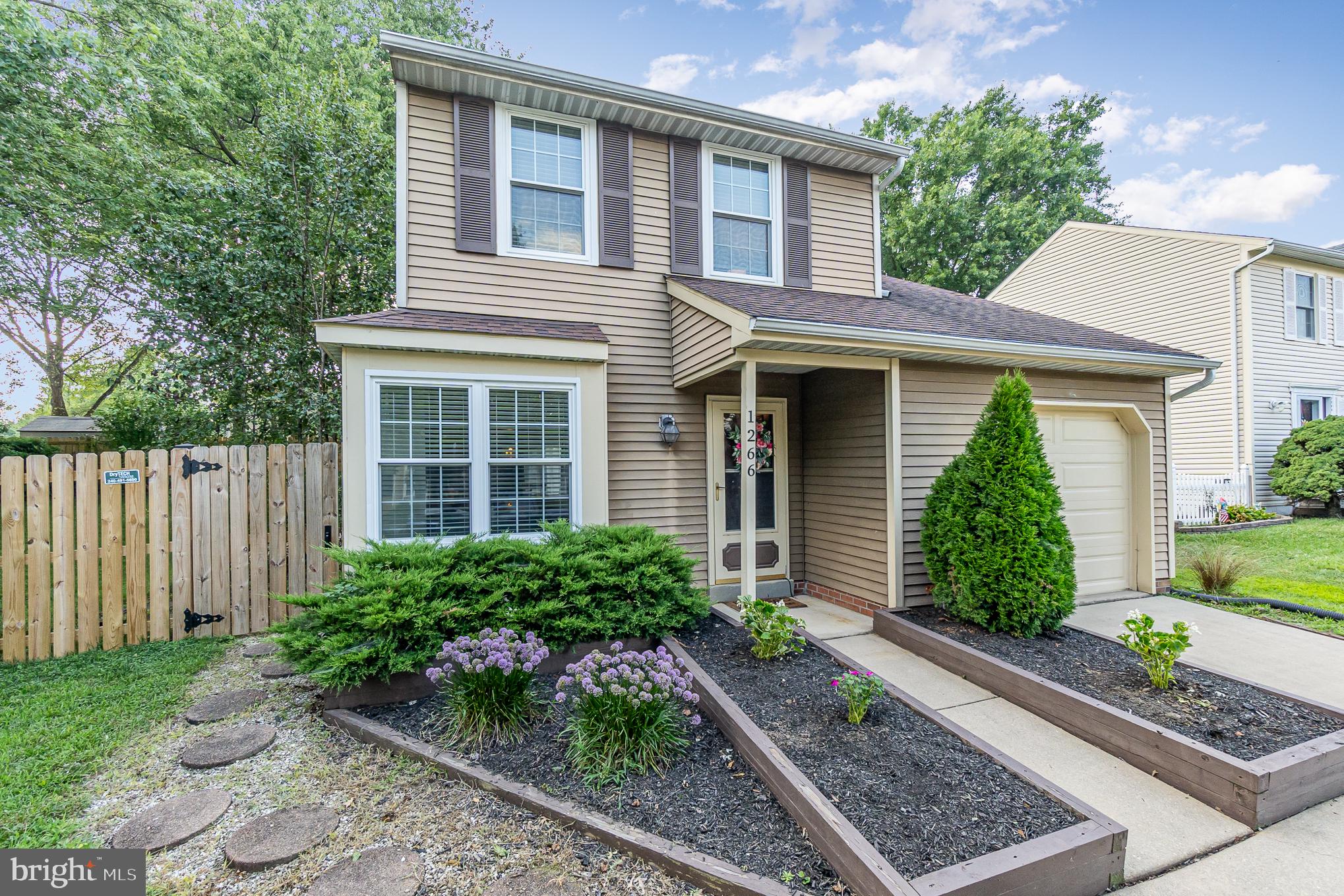 RIVERSIDE - Residential