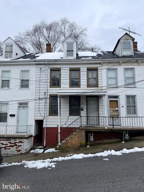 38 W 8TH AVENUE YORK PA 17404