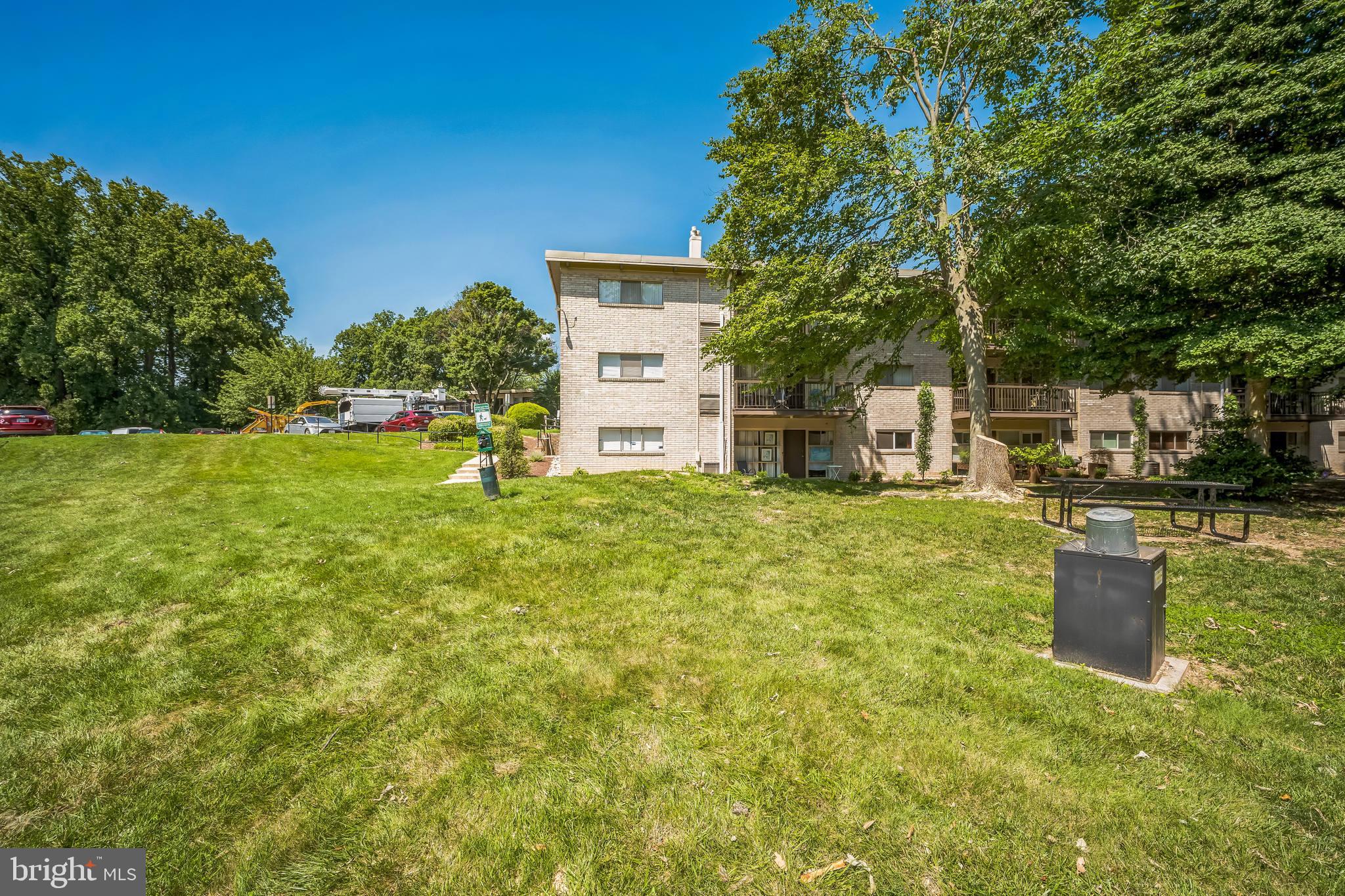 4939 AMERICANA DRIVE 106