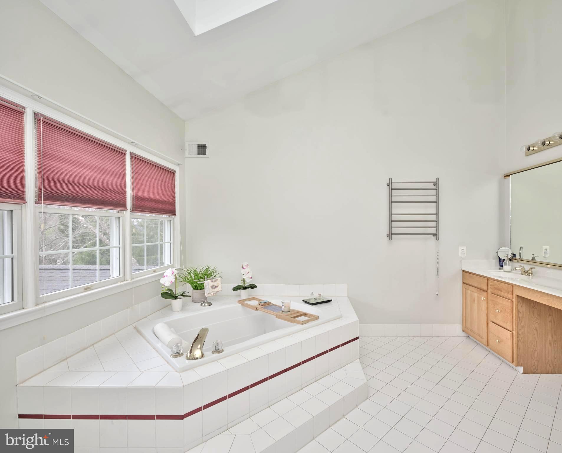 MEADOW WOOD - Residential