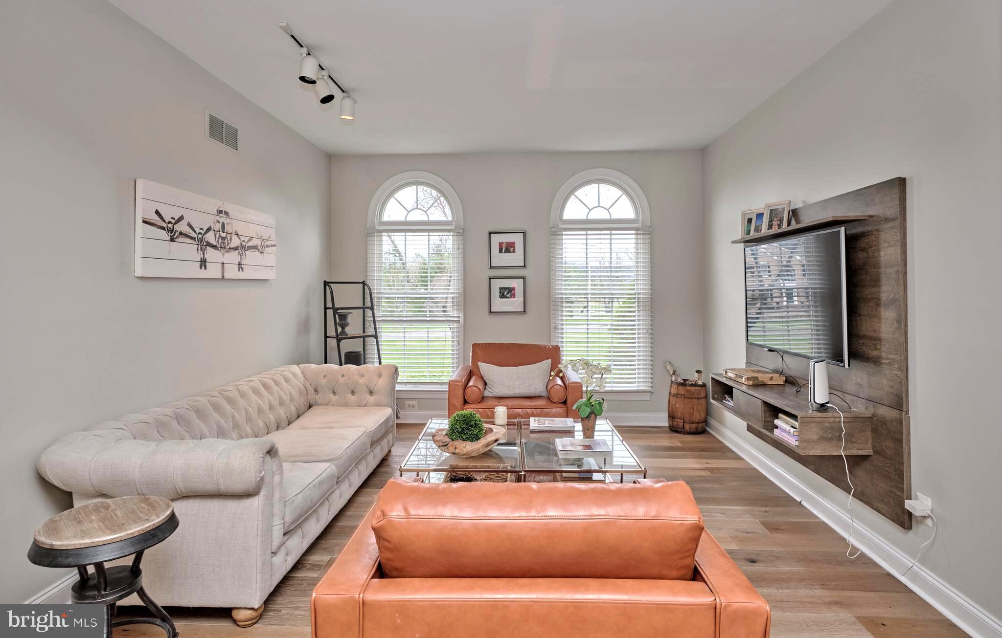 MEADOW WOOD - Residential