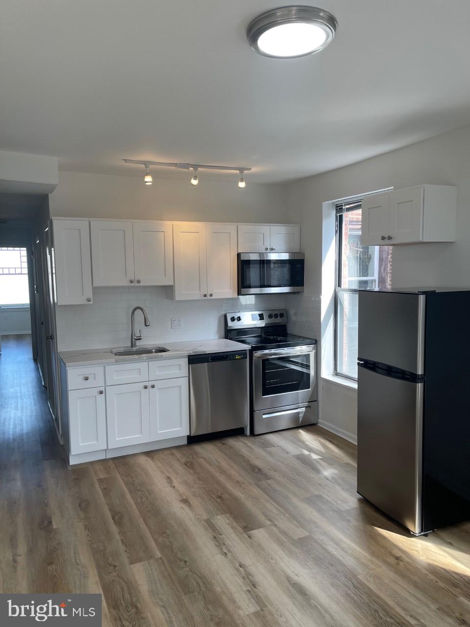 FAIRMOUNT - Residential Lease