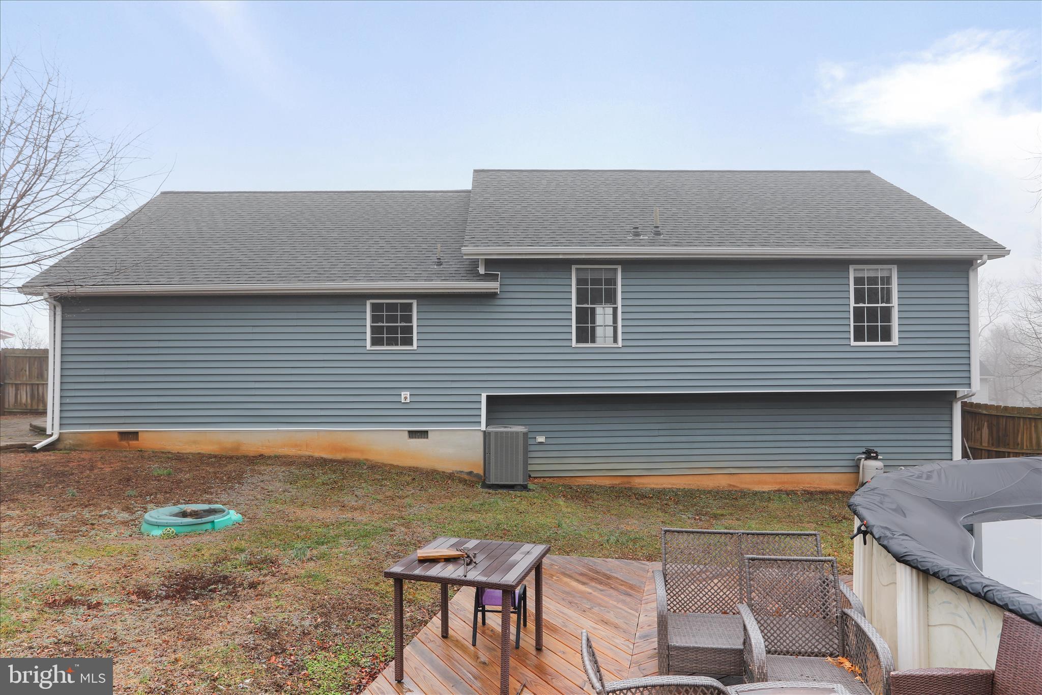 FORT HILL FARMS - Residential