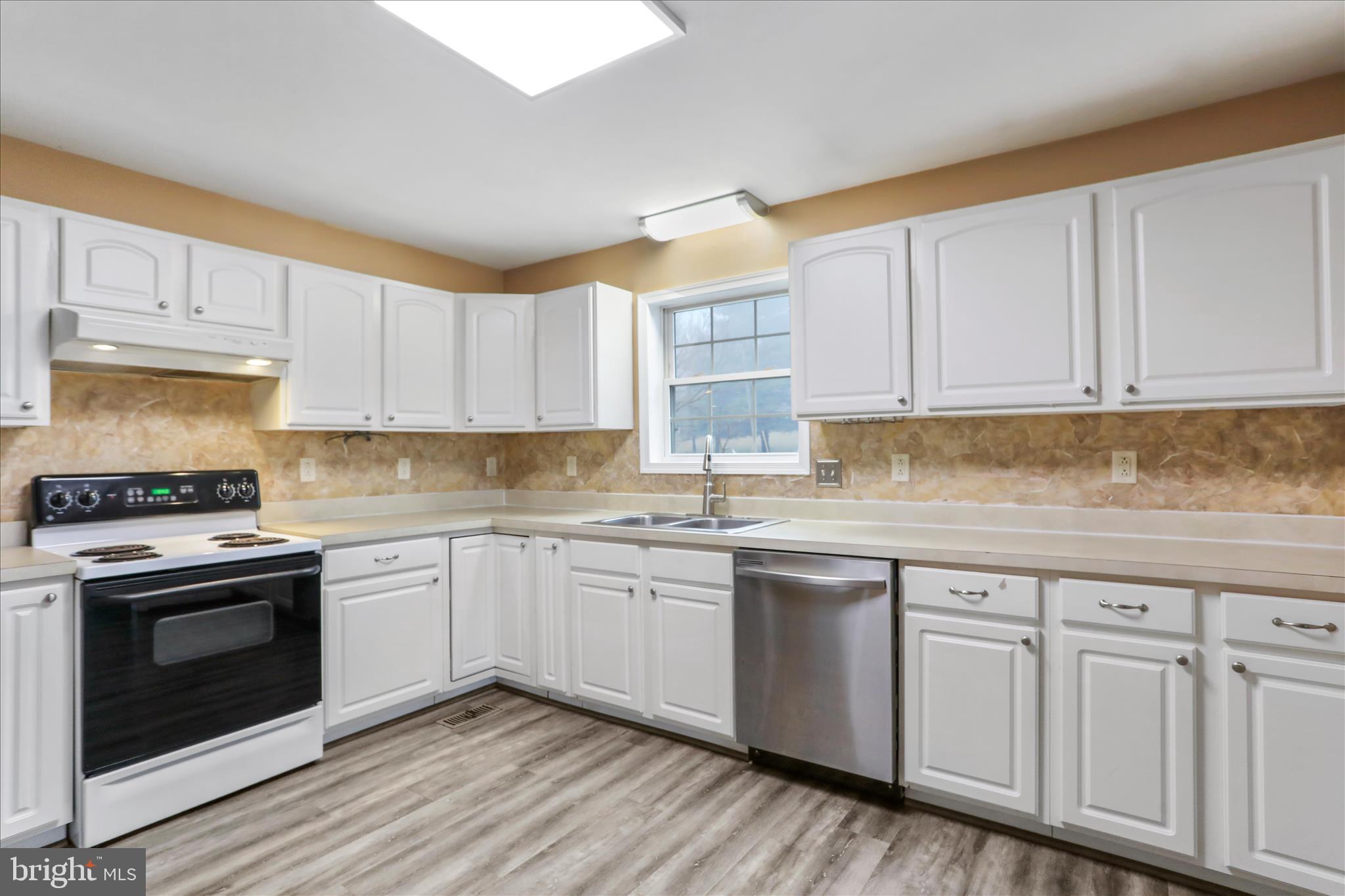 FORT HILL FARMS - Residential