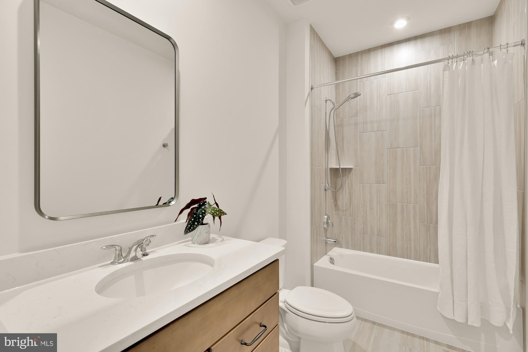 DEMOTT & SILVER - Residential