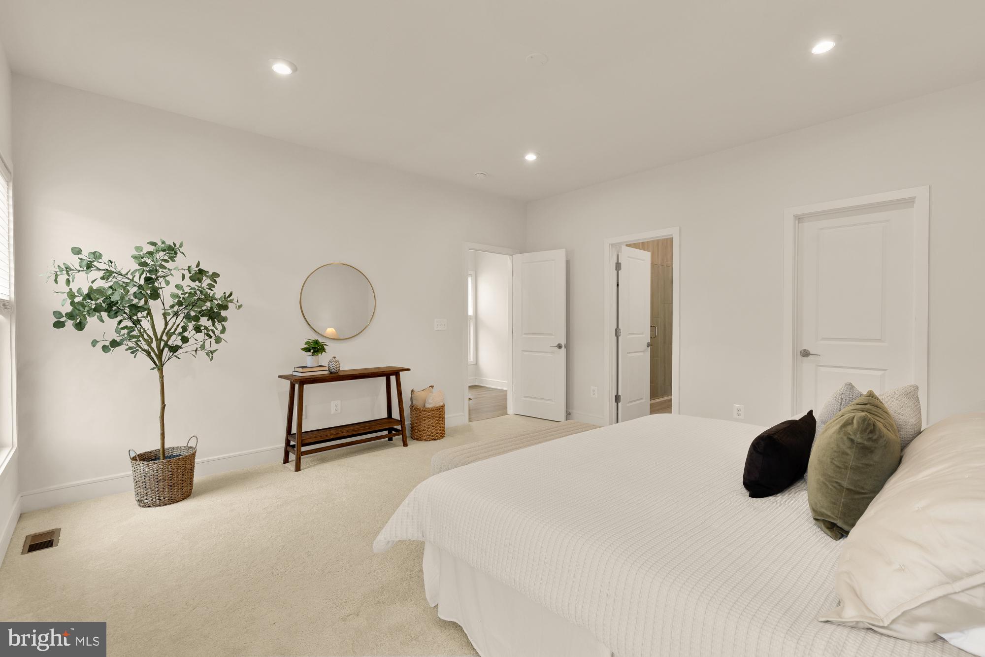 DEMOTT & SILVER - Residential