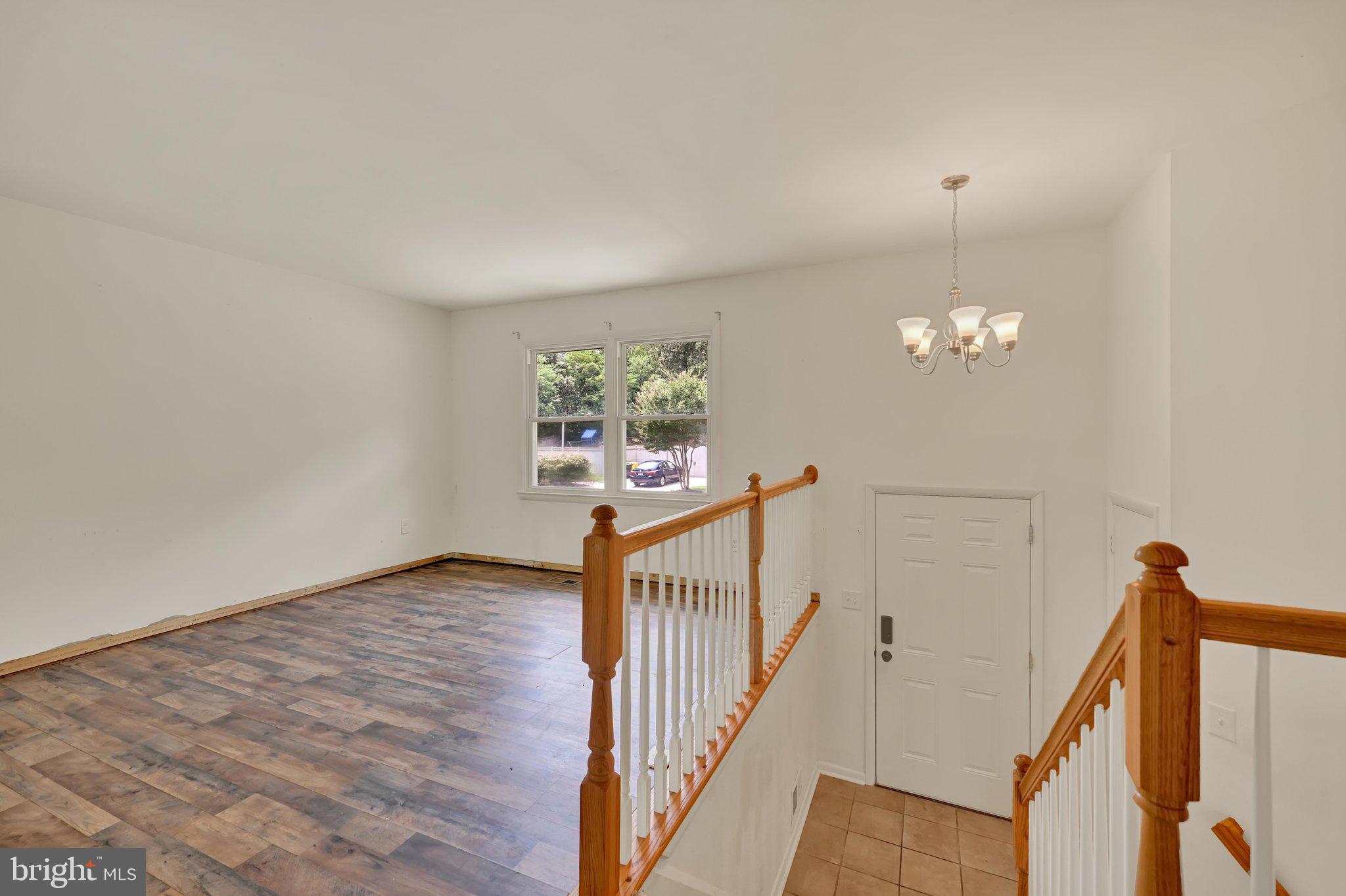 449 CLOVERDALE CIRCLE