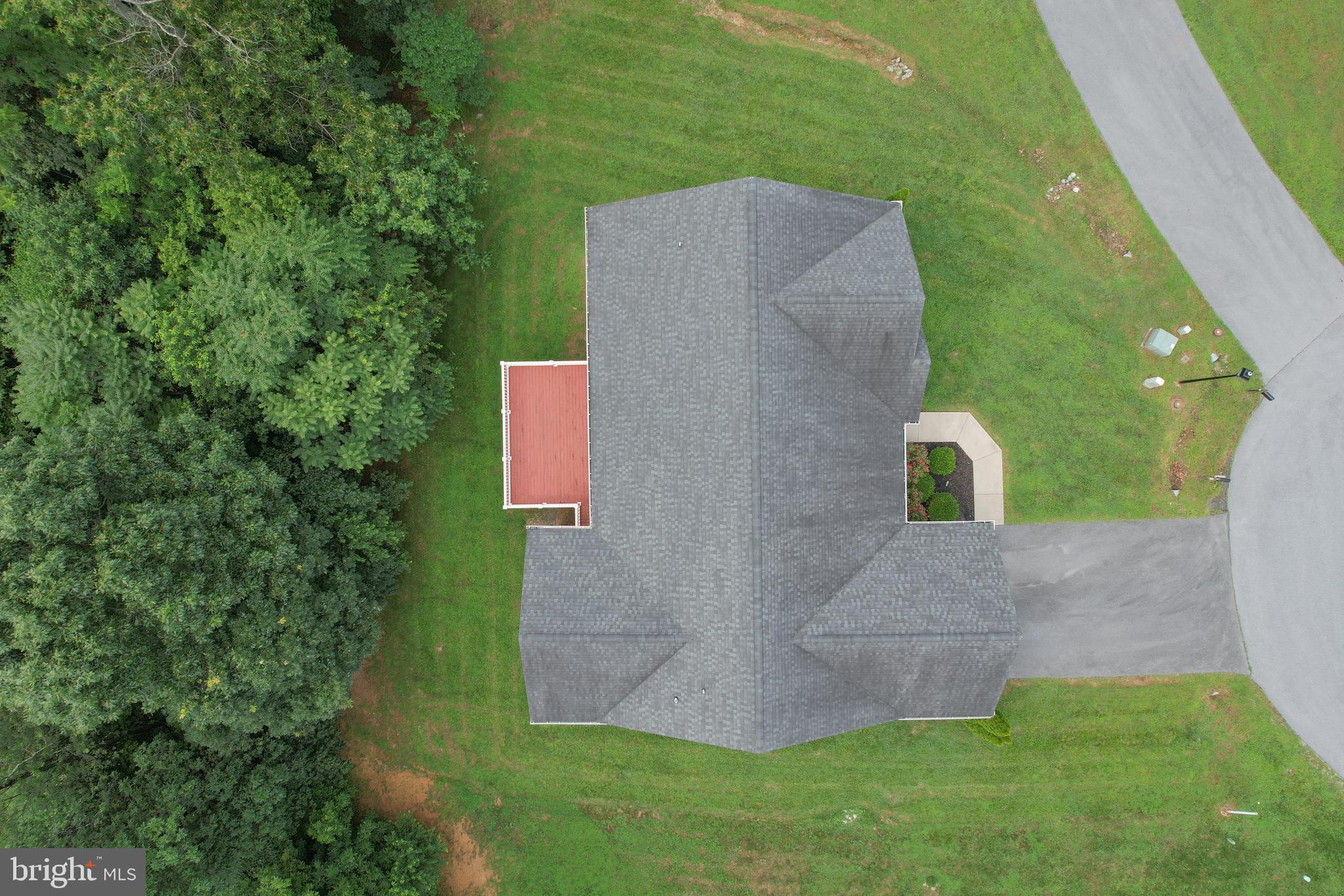 35 KANAWHA COURT