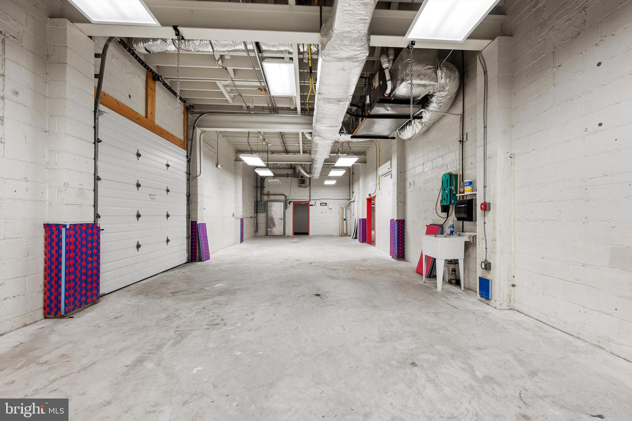 225 E PALL MALL STREET