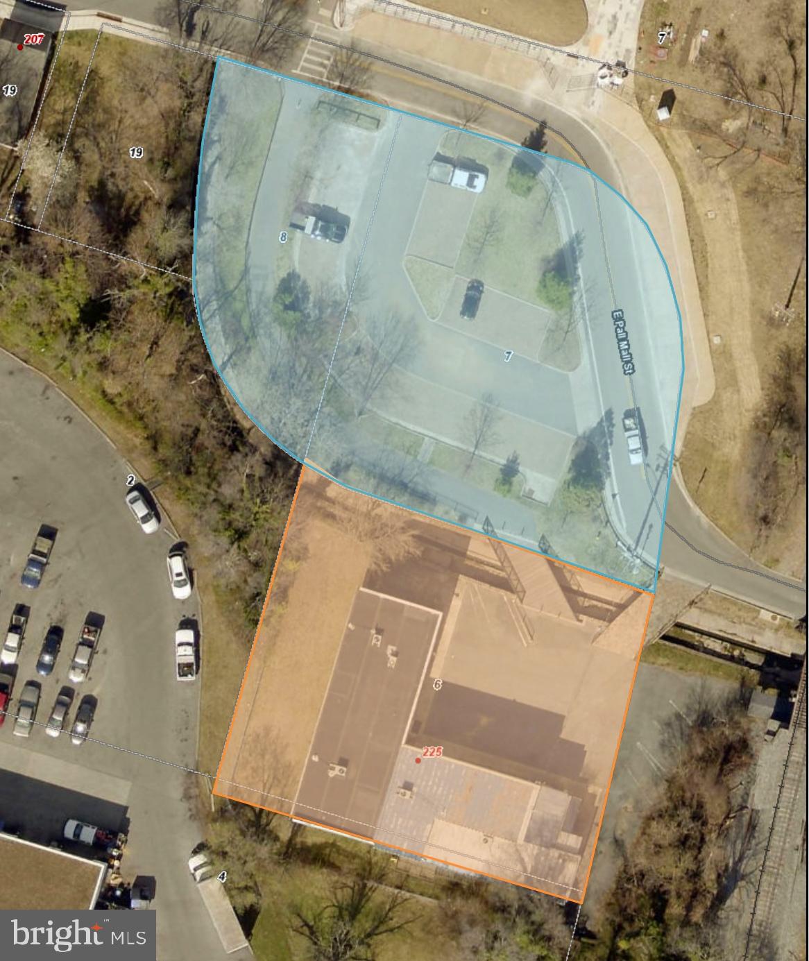 225 E PALL MALL STREET