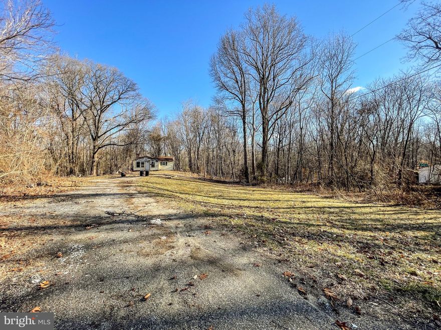 HIGHEST AND BEST DEADLINE 2/28 AT NOON! Investor Alert! Tear-Down Opportunity in Port Republic! This 1.28-acre property features an existing 816 sq. ft. structure, offering a prime tear-down and redevelopment opportunity. Septic and well are already in place, adding to the property's potential. Value is in the land, with an SDAT assessment of approximately $136K and a sale price of $85K. Don’t miss this chance to secure a great investment. Expected availability: