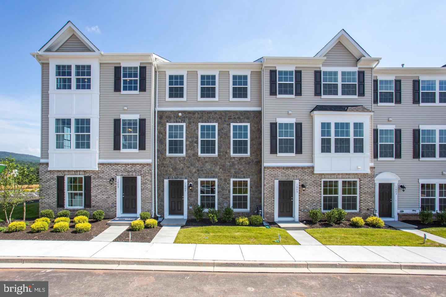 WEST PARK VILLAGE - Residential