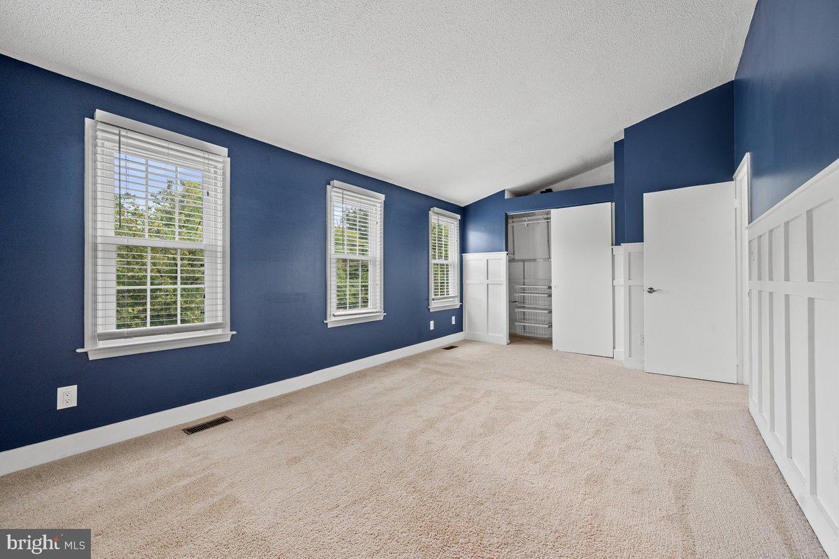 CAMERON KNOLLS - Residential