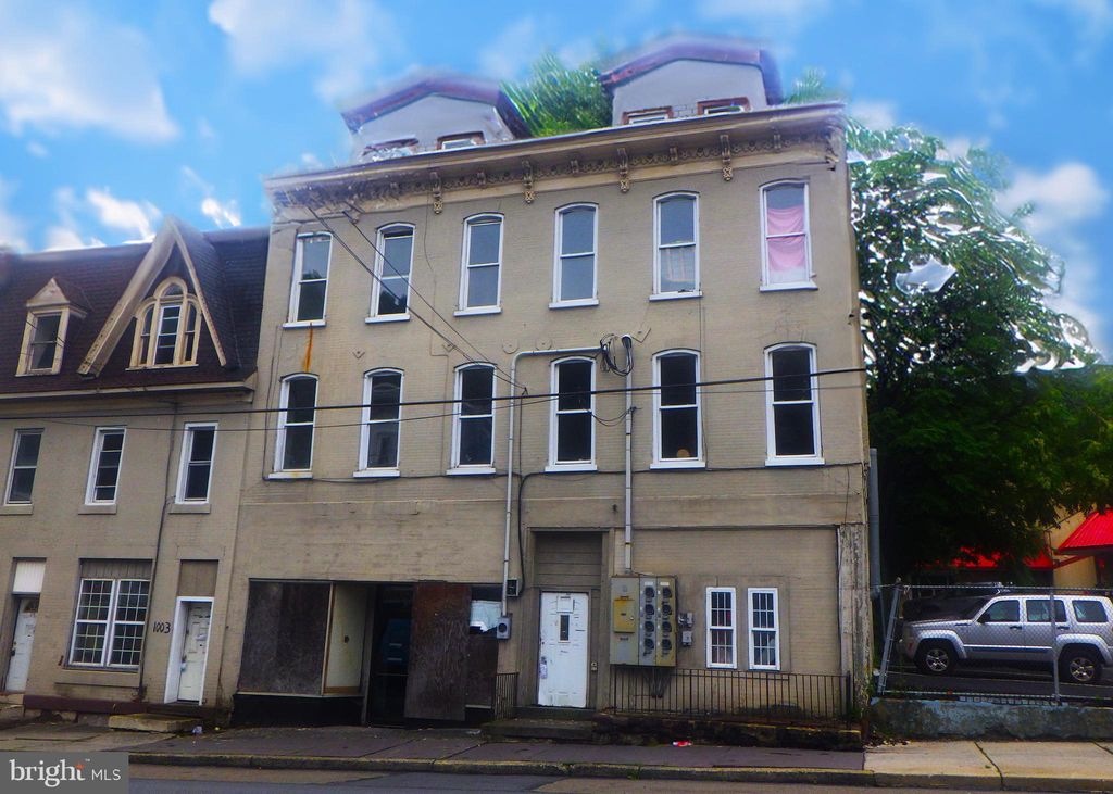 Photo of 1005 W Market Street, POTTSVILLE, PA 17901 (MLS # PASK2023960)