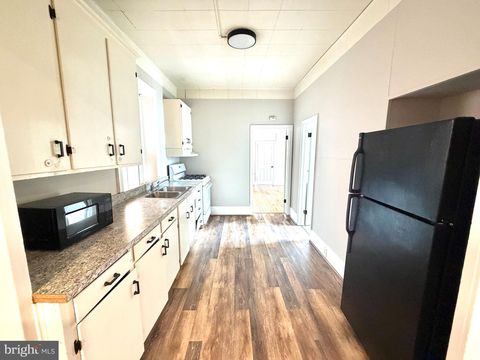 Homes For Rent - 96 Main Street #98 2ND FLOOR<br/> SCHWENKSVILLE, PA 19473