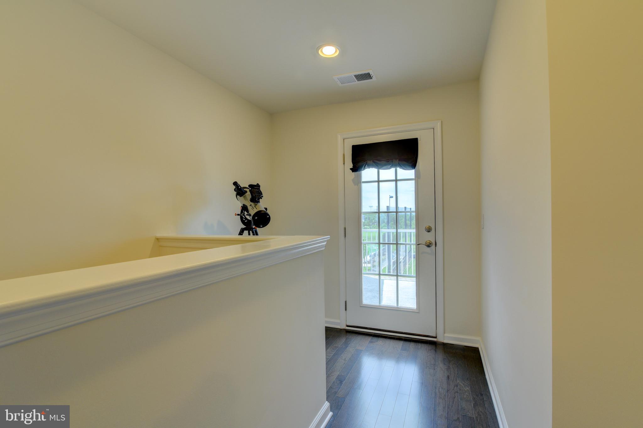 DISCOVERY SQUARE - Residential