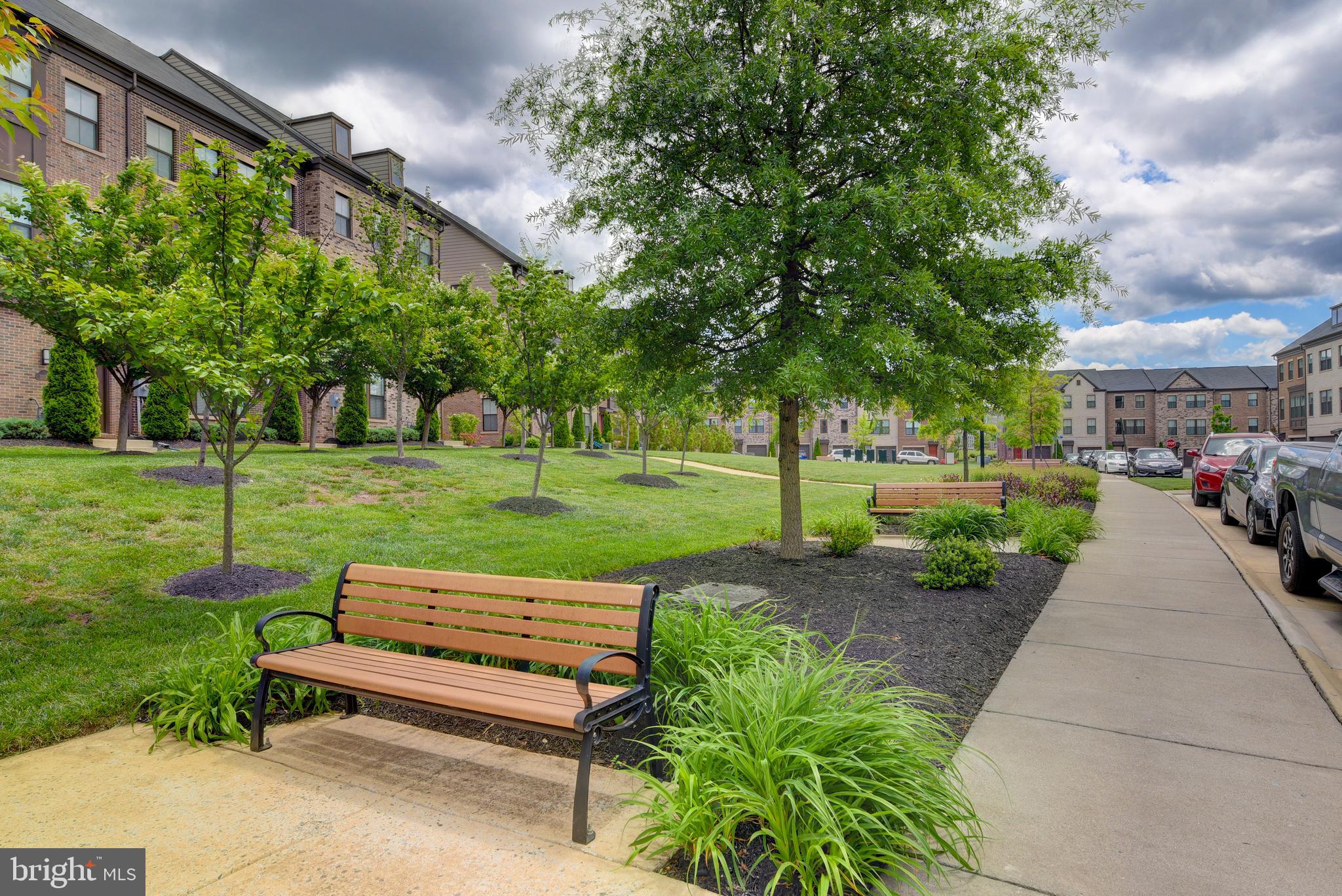 DISCOVERY SQUARE - Residential