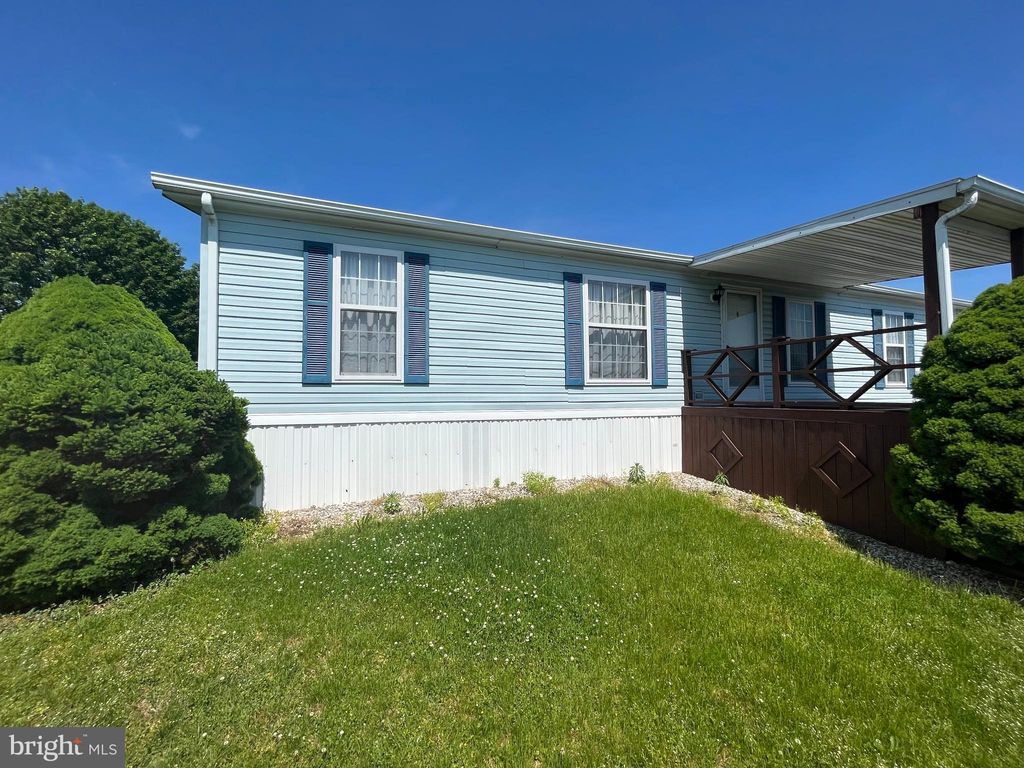 Photo of 201 FAWN MEADOW XING, LANCASTER, PA 17603 (MLS # PALA2035006)