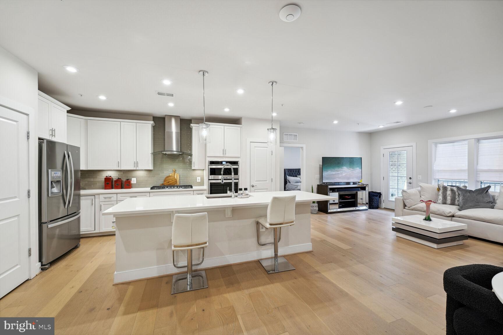 METROPARK AT ARROWBROOK - Residential