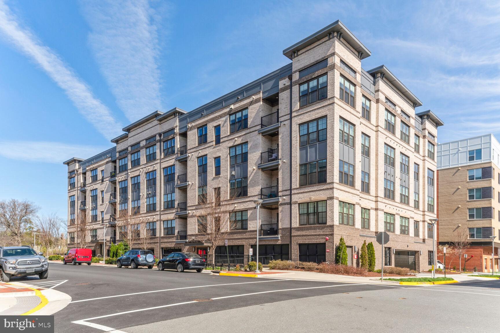 METROPARK AT ARROWBROOK - Residential