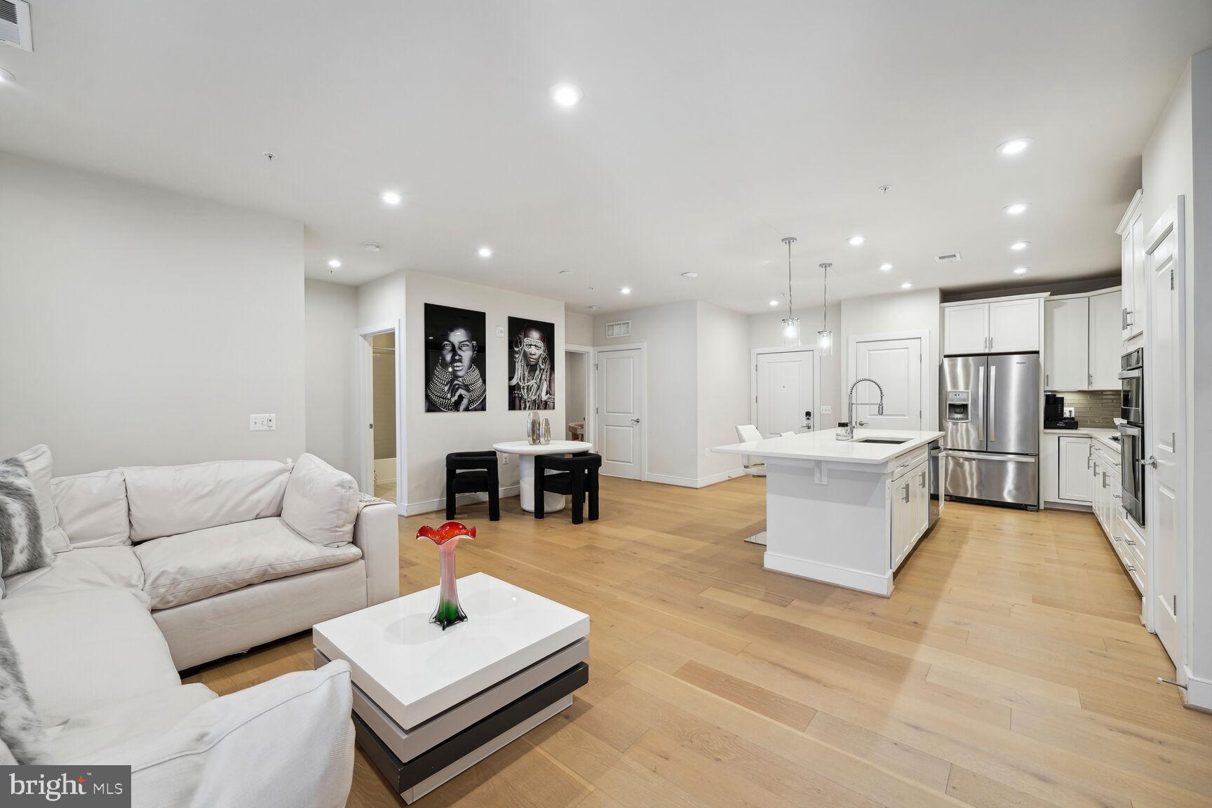 METROPARK AT ARROWBROOK - Residential