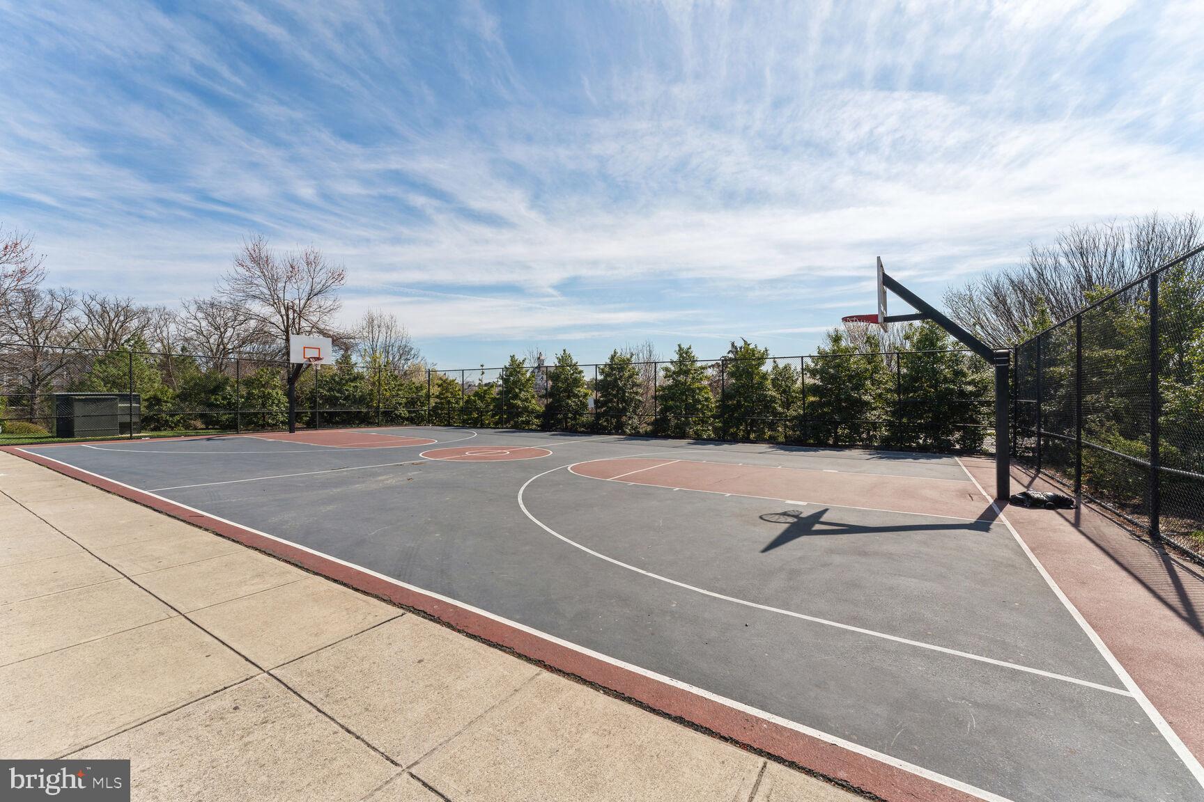 METROPARK AT ARROWBROOK - Residential