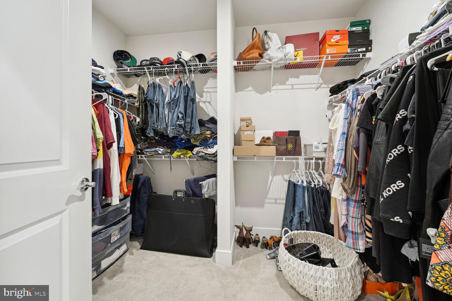 METROPARK AT ARROWBROOK - Residential