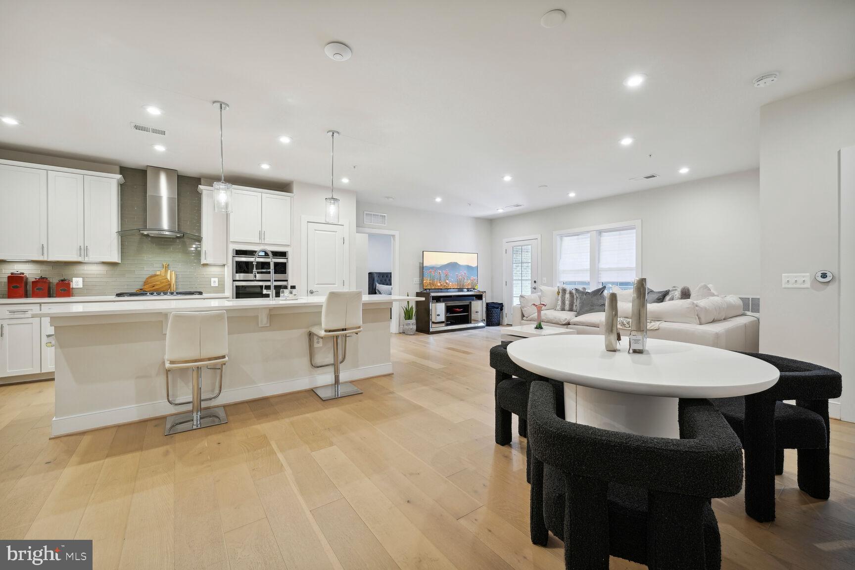 METROPARK AT ARROWBROOK - Residential