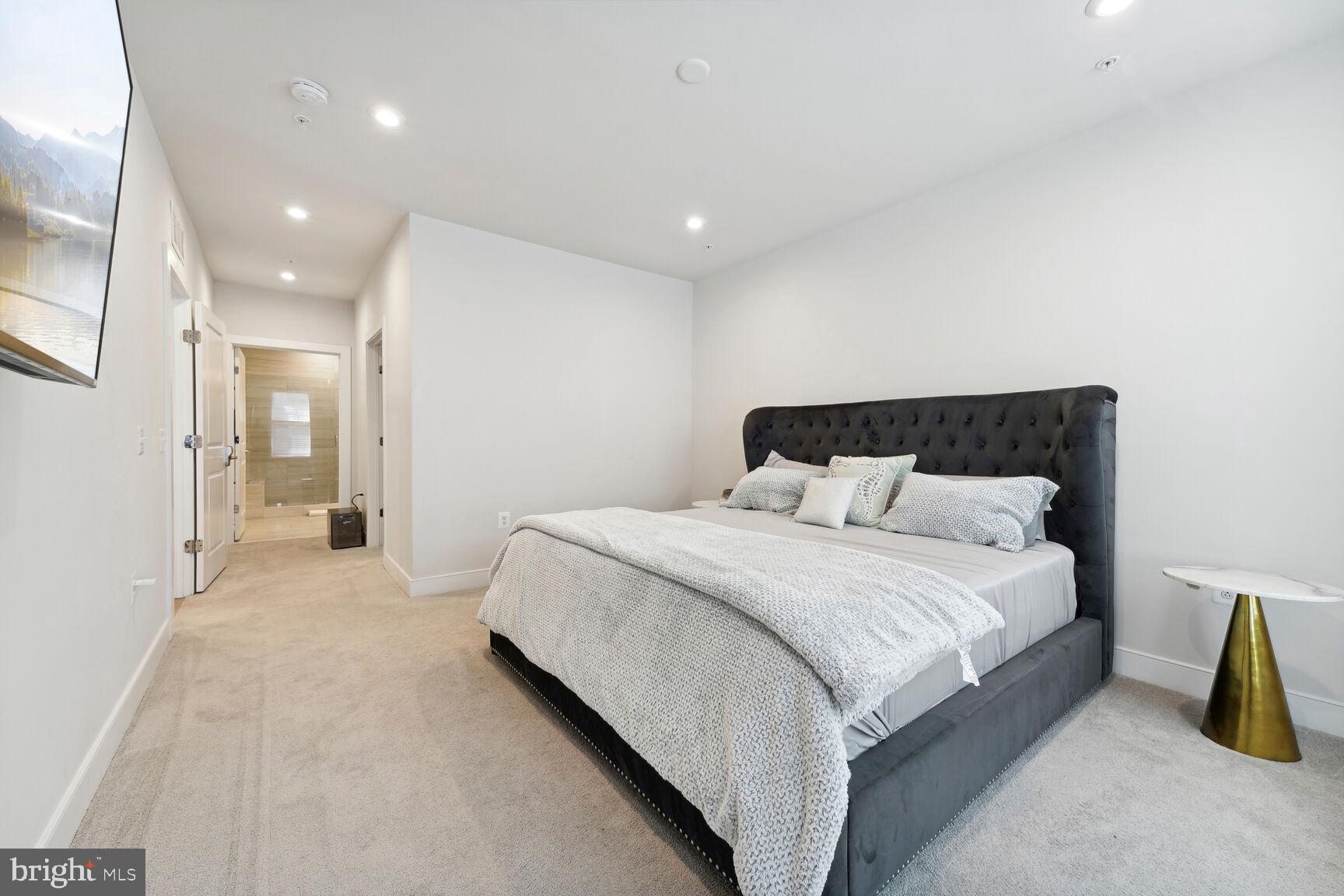 METROPARK AT ARROWBROOK - Residential